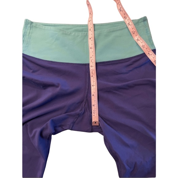 🦄🍋lululemon🍋🦄 Crescent Crop | Rare Vintage | Blue | Size 6 - Picture 8 of 14